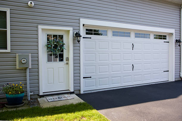 24/7 Emergency Garage Door Panel Replacement experts in Charleston, SC